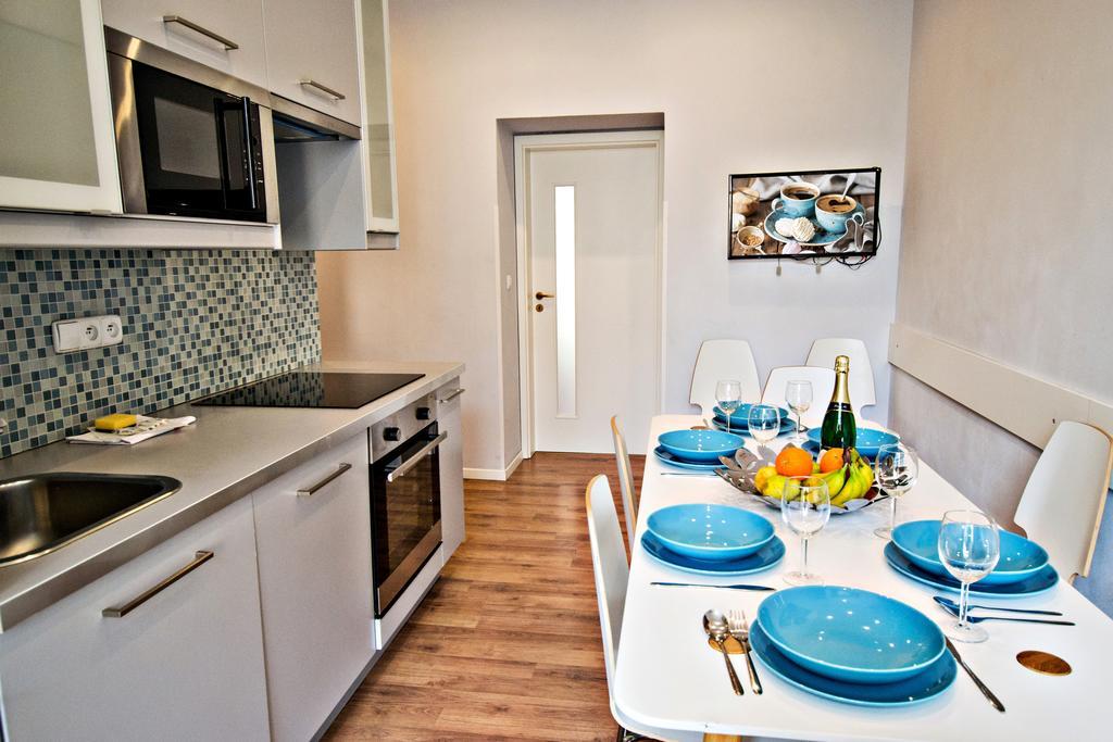 Business Class Ruterra Suite Praha Bagian luar foto