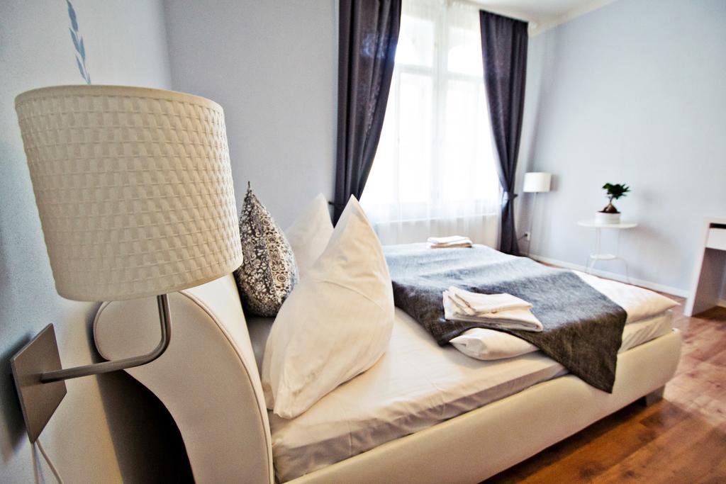 Business Class Ruterra Suite Praha Bagian luar foto