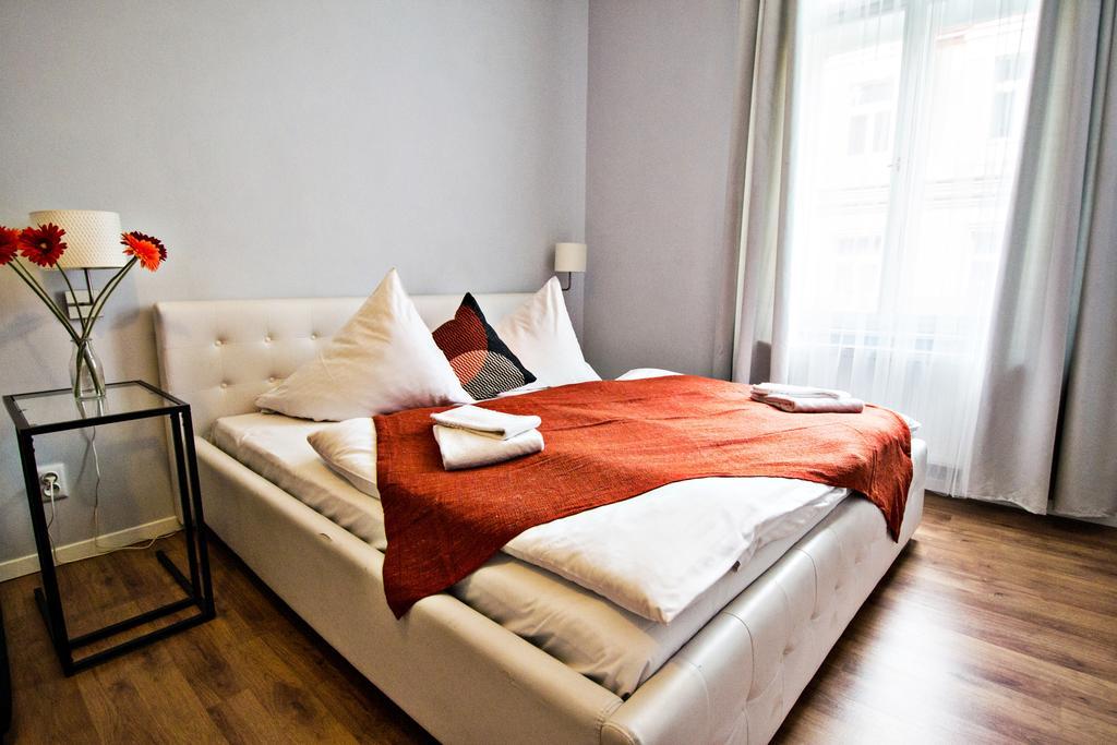 Business Class Ruterra Suite Praha Bagian luar foto