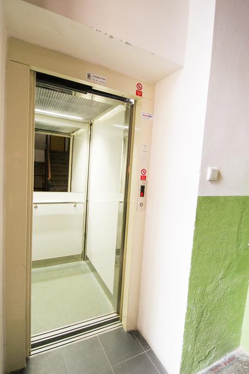 Business Class Ruterra Suite Praha Bagian luar foto