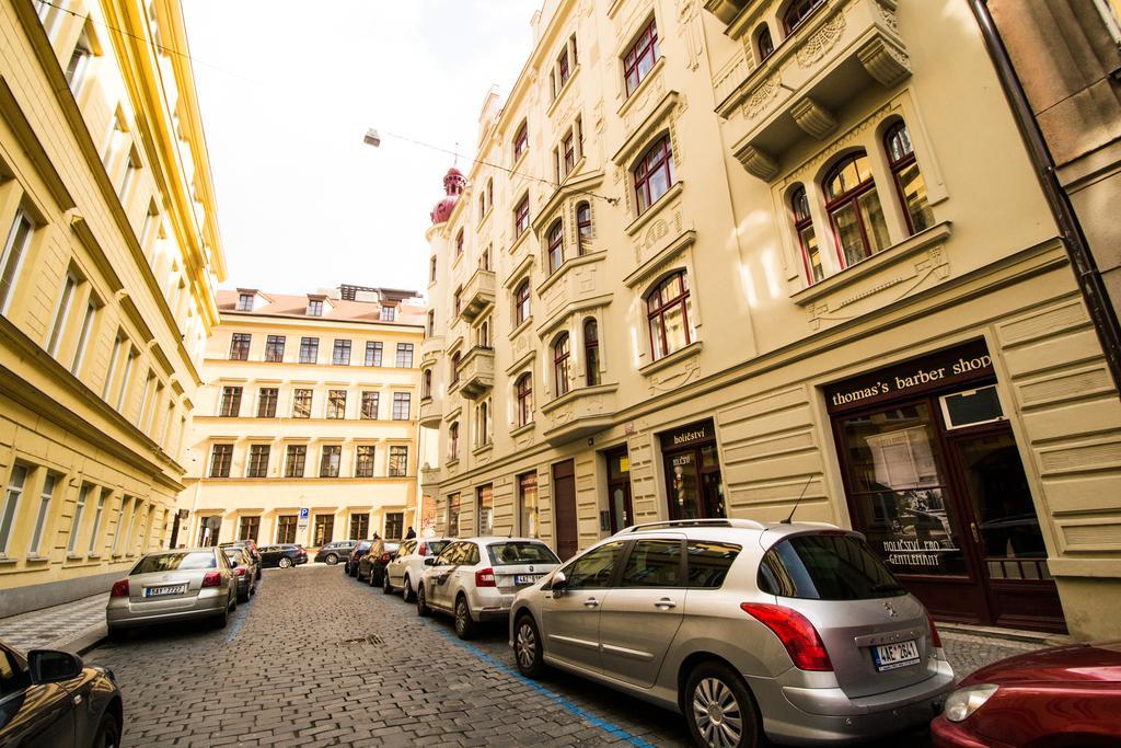 Business Class Ruterra Suite Praha Bagian luar foto